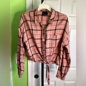 Lumiere Tie Front Button Down top, size Medium